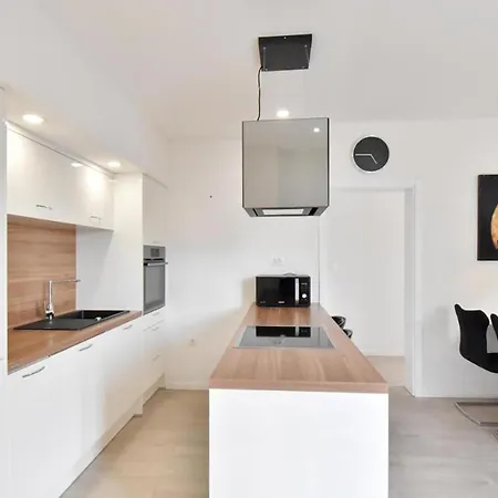 Stunning In With Wifi Makarska